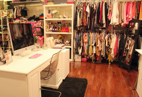 Гардеробный менеджмент: наводим порядок в шкафу. Изображение №1.