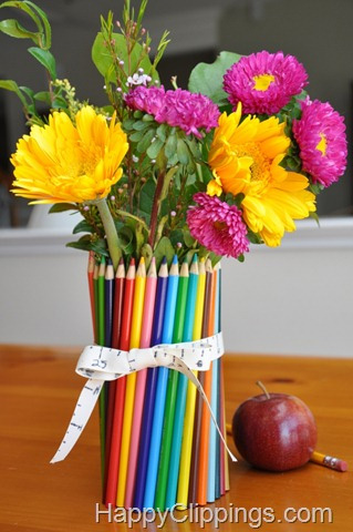 букет дополненный карандашами - отличный подарок художнику, дизайнеру или на день учителя