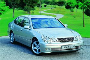 Что лучше выбрать: Mercedes W210, Lexus GS или Lancia Thesis?