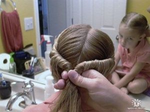 pricheskinarad19 1 300x225 - Нарядные прически для девочек и мам