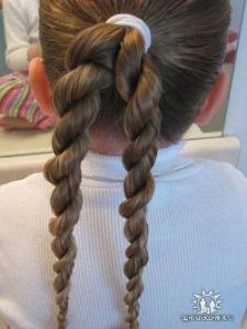 pricheskinarad2 225x300 - Нарядные прически для девочек и мам