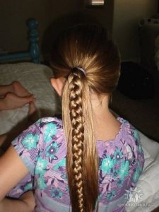 pricheskinarad27 225x300 - Нарядные прически для девочек и мам