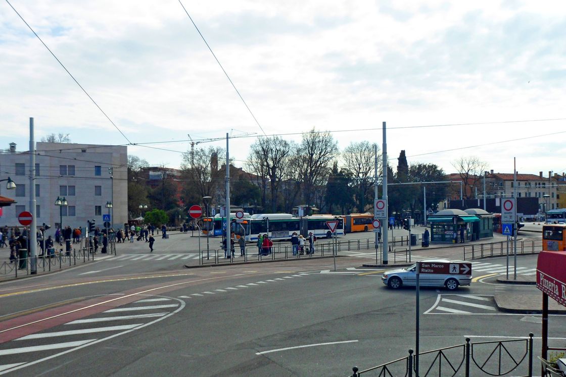 Площадь Piazzale Roma