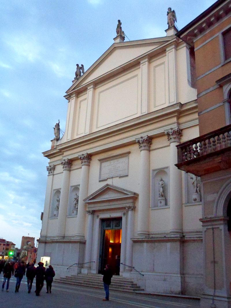 Собор Святого Лоренца - Duomo di San Lorenzo