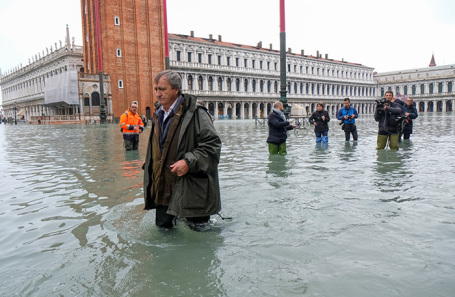 Затопленная площадь Святого Марка в Венеции.