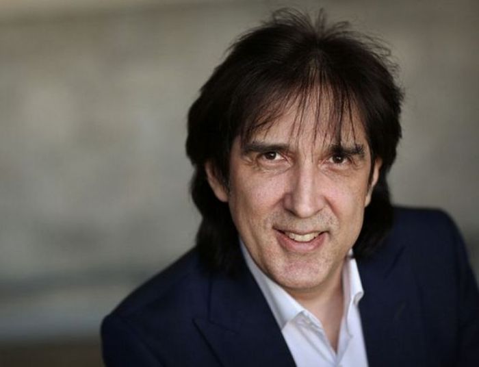 Как сложились судьбы звезд отечественной эстрады 90-х (52 фото) Как сложились судьбы звезд отечественной эстрады 90-х (52 фото)