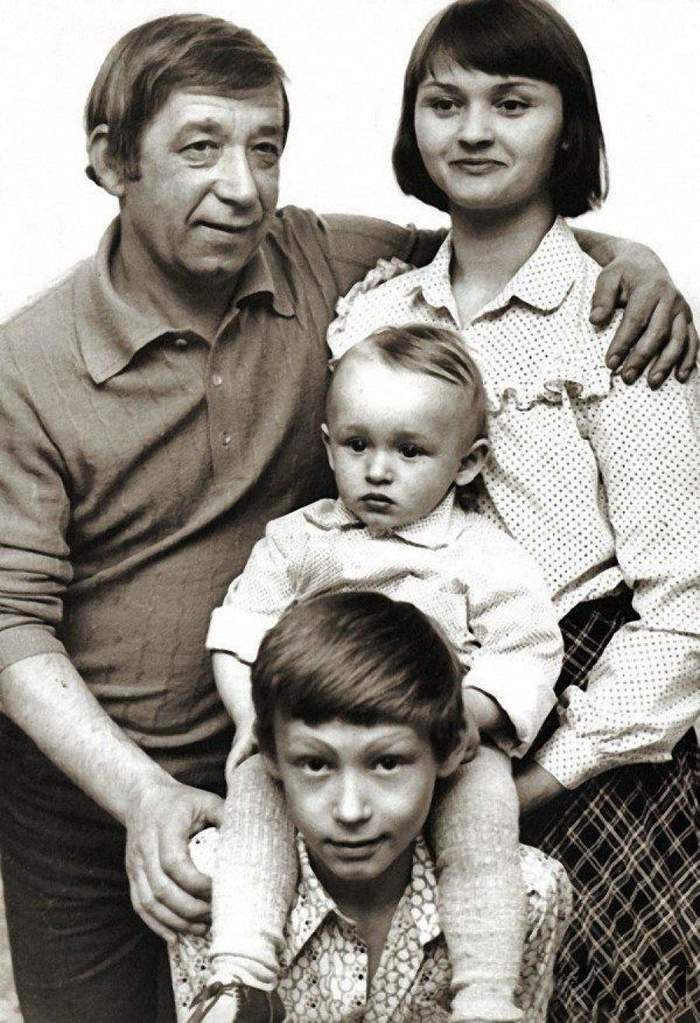 Подборка семейных фотографий любимых советских актеров
