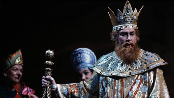 Оперный певец, народный артист СССР Евгений Нестеренко исполняет партию царя Салтана в опере Н.Римского-Корсакова Сказка о царе Салтане в Большом театре в 1986 году.