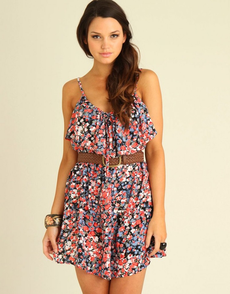 Многообразие летних сарафанов: 50 прекрасных нарядов, фото № 37 Многообразие летних сарафанов: 50 прекрасных нарядов, фото № 37