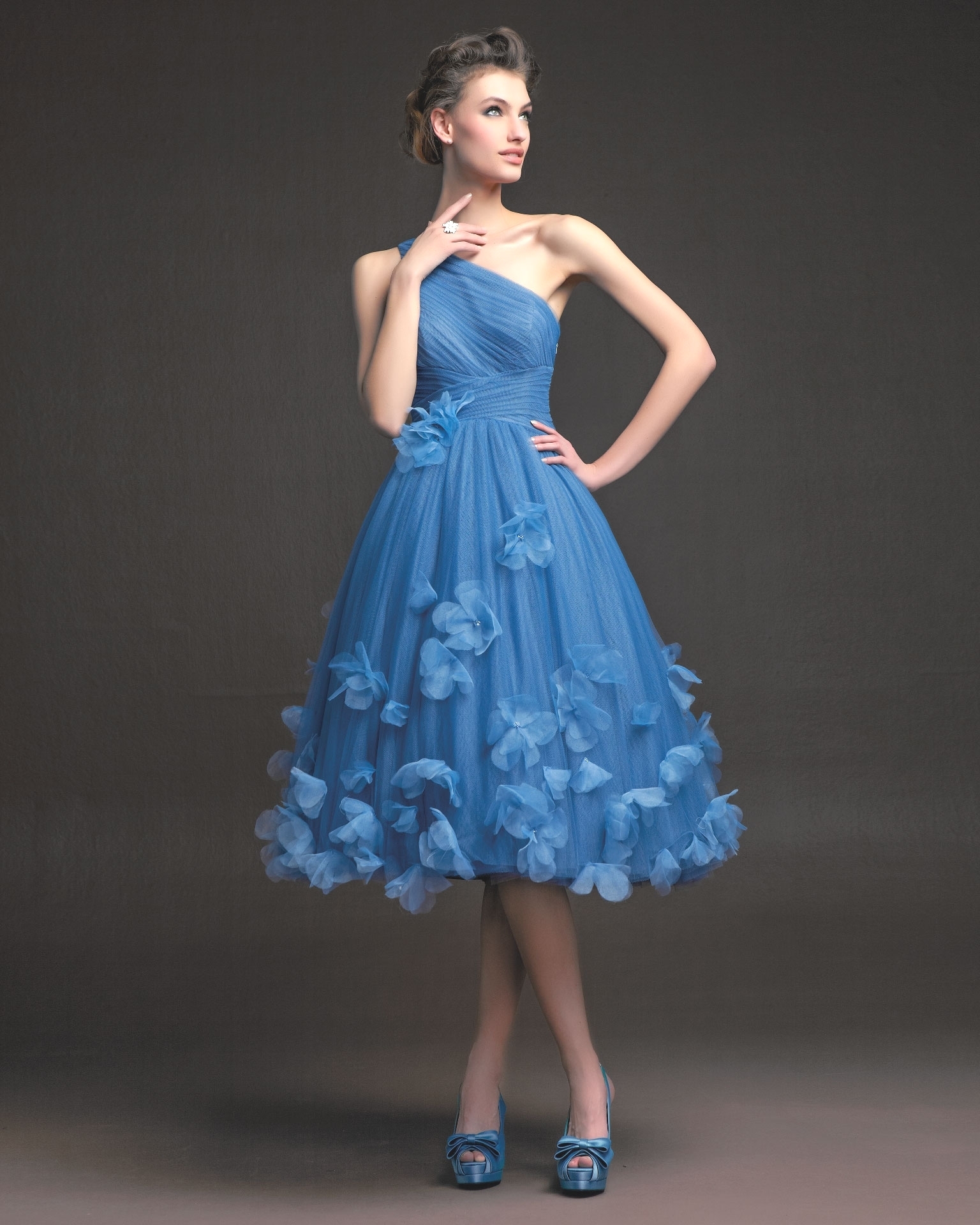 Вечерние платья для настоящих леди или коллекция Aire Barcelona 2014 года, фото № 27