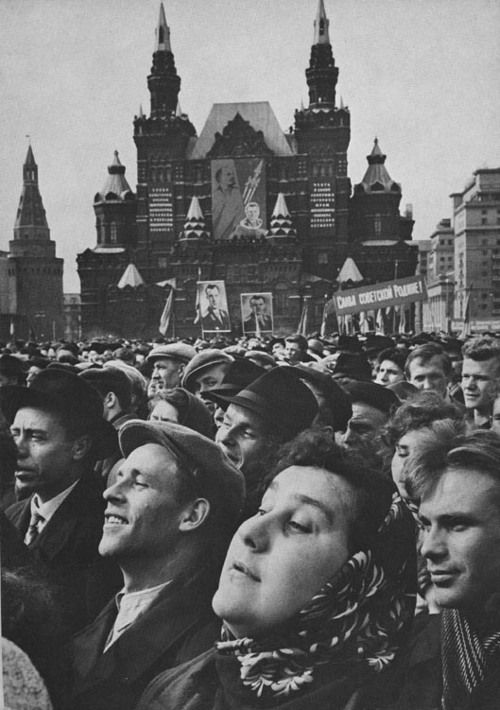 A crowd in Red Square listens to Yuri Gagarin speak after returning from space Moscow 1961 .jpg