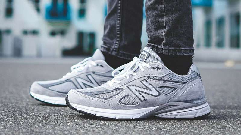 4. New Balance 990v4.jpg