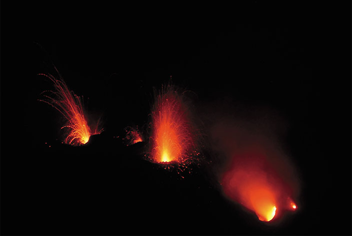 Извержение Стромболи («Наука из первых рук» №3(83), 2019)