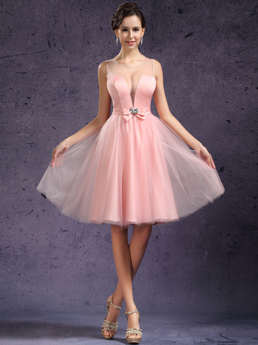 розовое платье с пышной юбкой