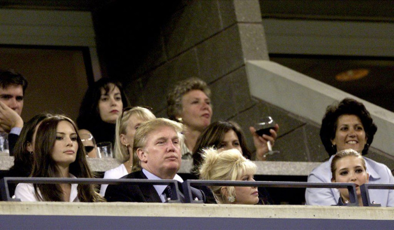 7 donald-trump-with-wives-1024x600.jpg