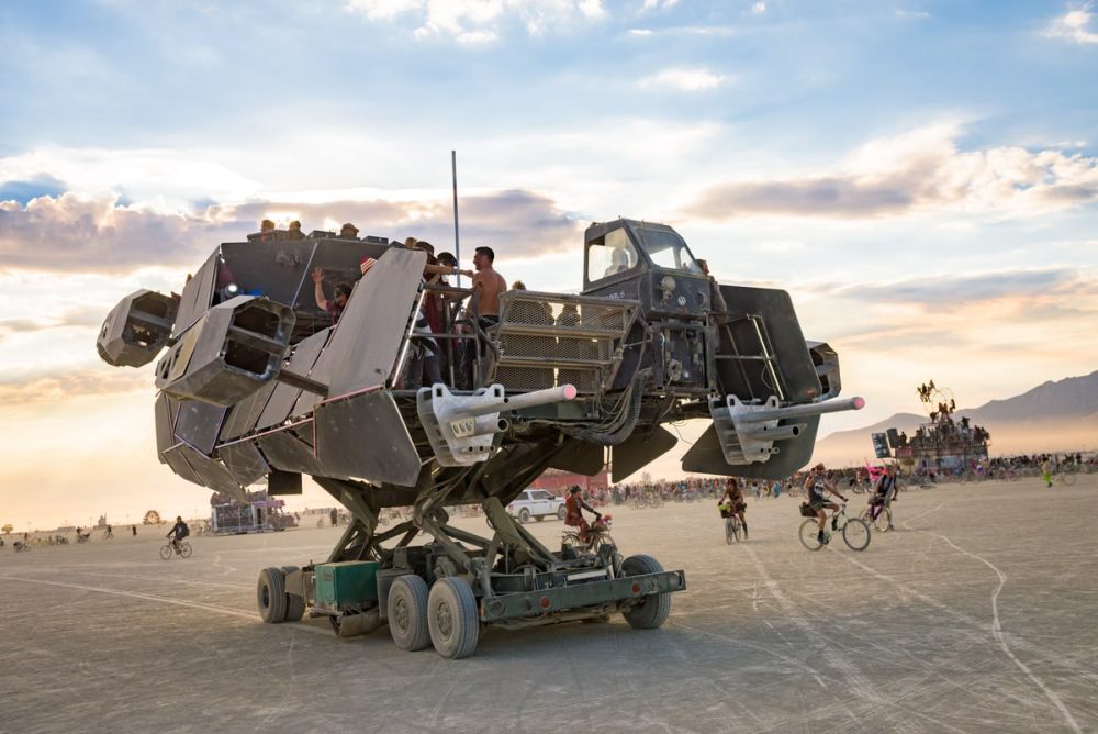 Burning man фото девушек