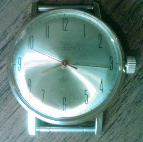 Авито часы ижевск. Часы Заря 21 камень. Коллекция советских часов. Красивые советские часы. Советские часы прозрачные.