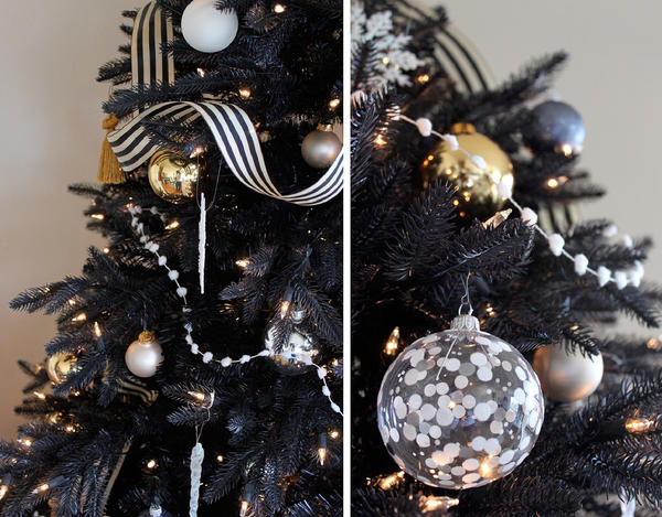 Чёрную ёлку украшайте белыми, серебристыми или хрустальными украшеними. Фото с сайта flickr.com