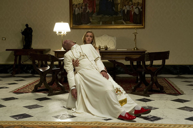 Молодой Папа 2 сезон кадр из 1 серии