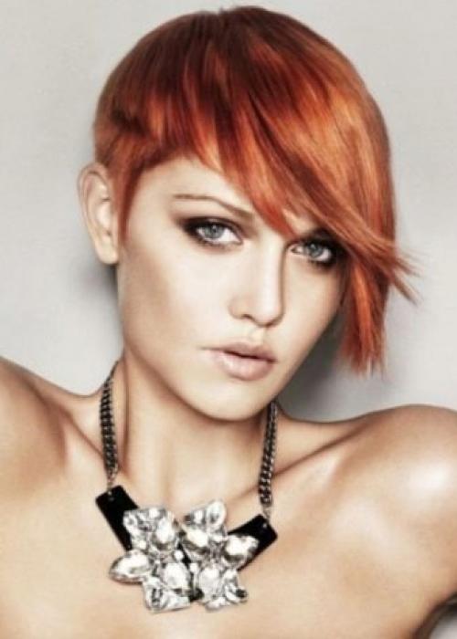 Милые стрижки для девушек. Прически для девушек — красивые варианты простых и сложных современных причесок (80 фото) 25