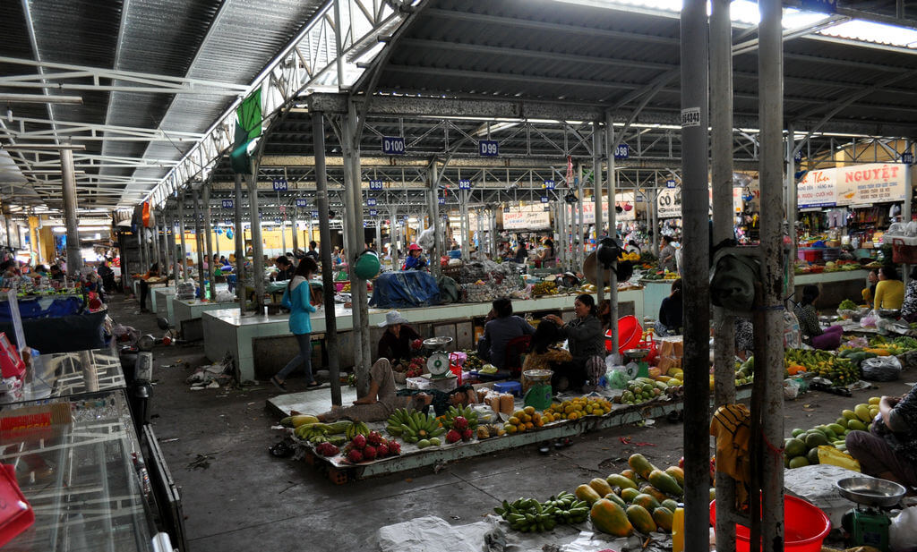 Рынок Ксом Мой (Xom Moi Market)