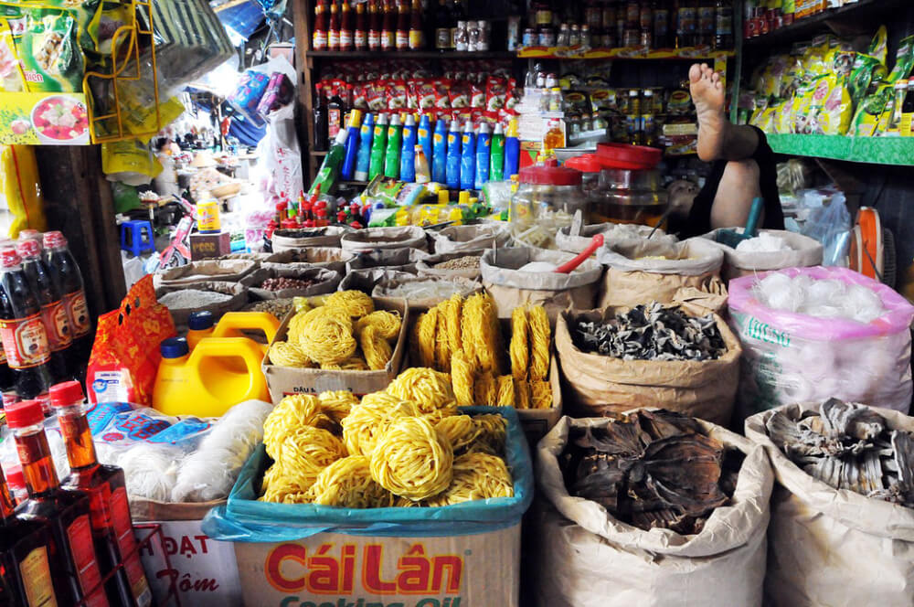 Продукты питания на рынке Чо Дам