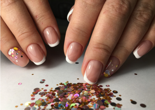 Френч 2020-2021 - смотри трендовые новинки французского маникюра