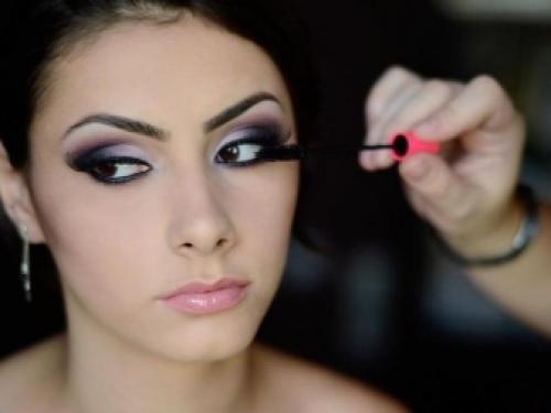 Как красиво накрасить глаза на свадьбу. Макияж на свадьбу для гостей 01