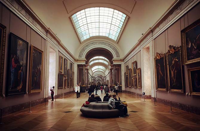 в Париж недорого или бесплатно