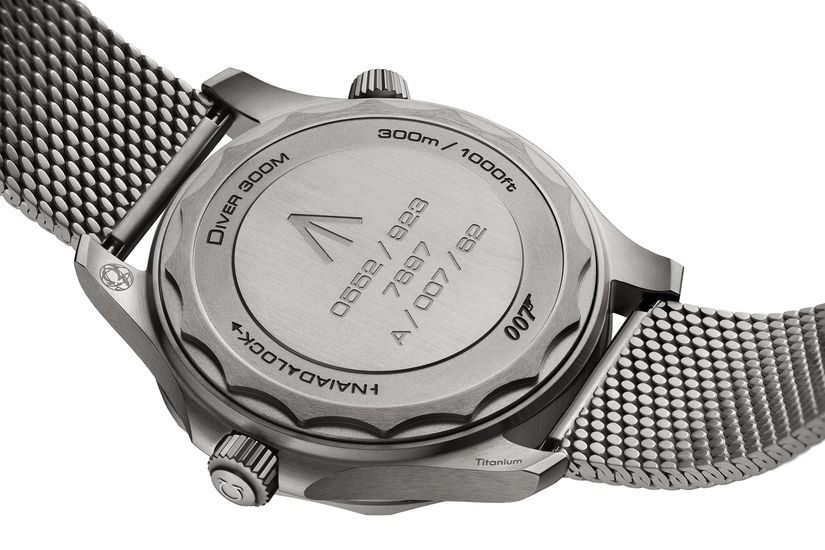 Часы Omega Seamaster Diver 300M 007 Edition