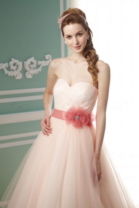 Цвет свадебного платья имакияж