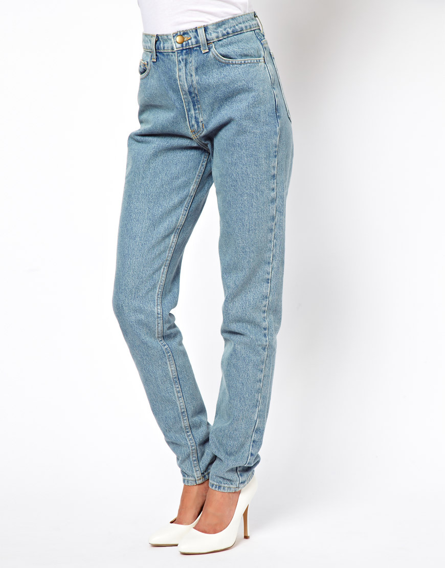 Свободные джинсы с высокой талией