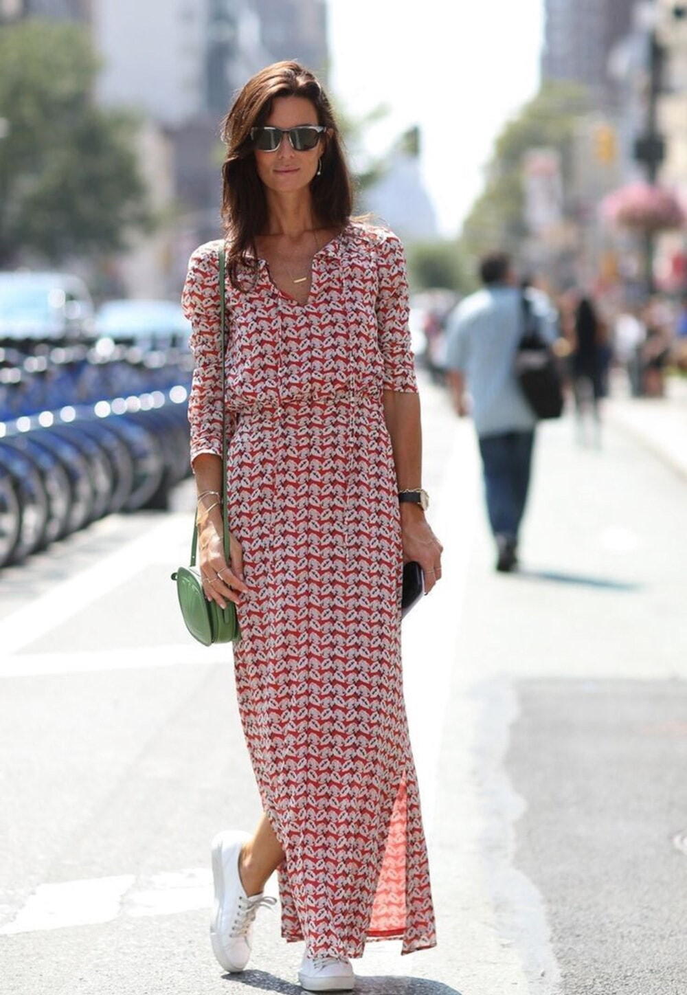 Длинное платье под кеды