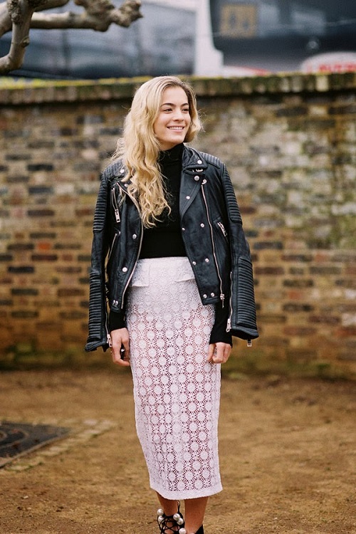 Девушка в косухе