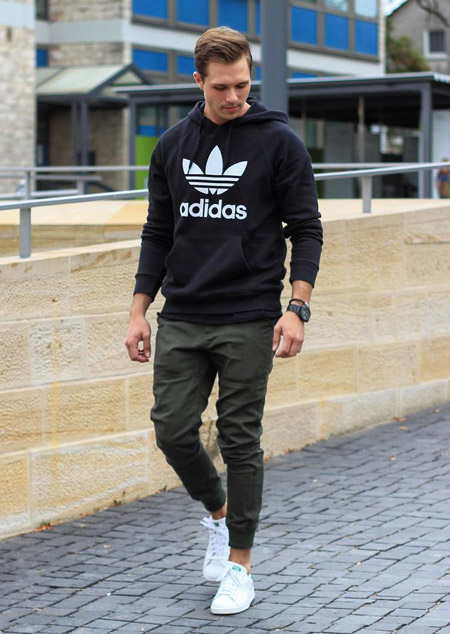 paren-v-tolstovke-adidas