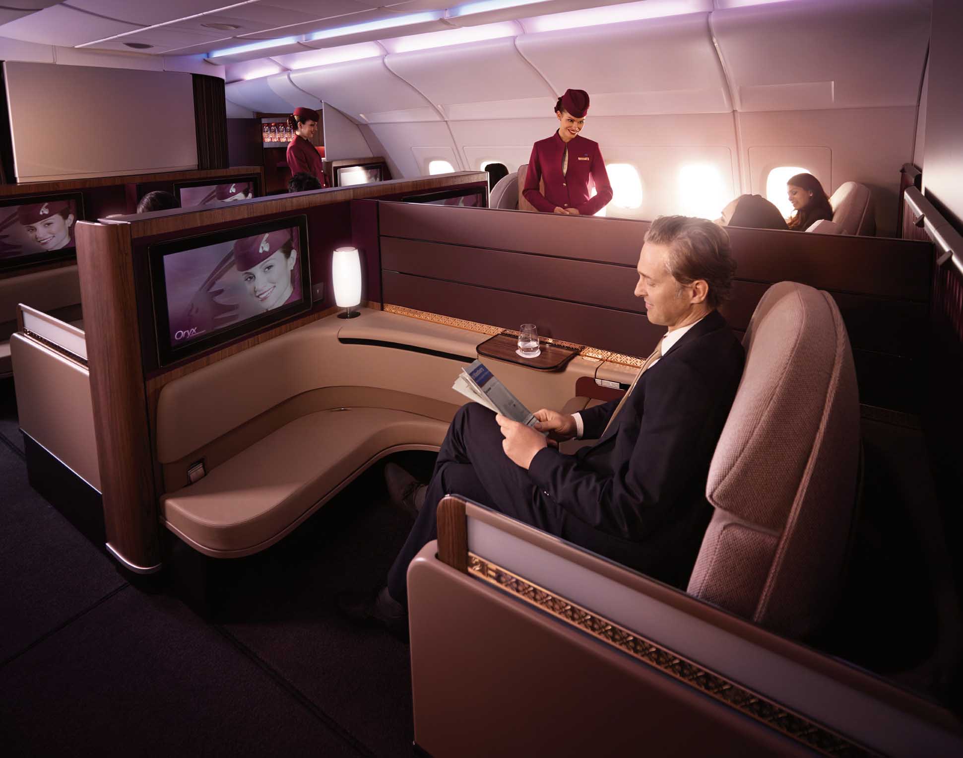 Бизнес класс б. Airbus a380 Qatar Airways первый класс. A380 Qatar Airways первый класс. Airbus a380 бизнес Джет. Катар Эйрвейз первый класс.