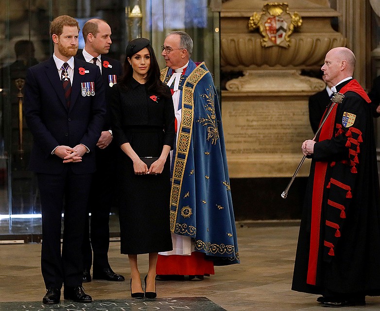 После обручения с принцем Гарри, Маркл официально приняла англиканскую веру Фото: REUTERS