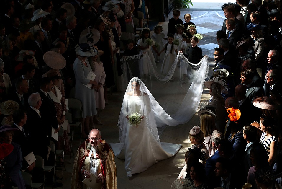 отец новоиспеченной герцогини на свадьбу не приехал, а сводные брат и сестра обвиняют её "во всех тяжких"... Фото: REUTERS
