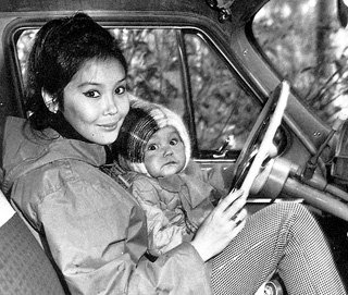 ...знаменитый кинорежиссёр с легкостью оставил жену Наталью с маленьким Егоркой