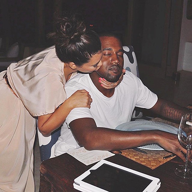 Ким с четырьмя детьми живет в Лос-Анджелесе, Канье – на ранчо в Вайоминге. Фото: Инстаграм.