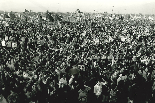 Многомиллионный митинг накануне плебисцита 1988 года.