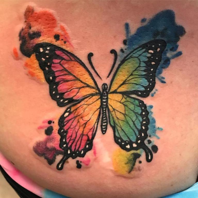 татуировка в виде бабочки