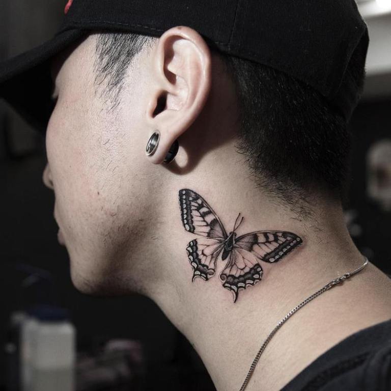 что означает тату бабочки у девушки