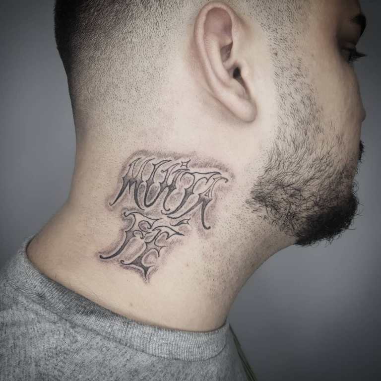 тату на шее для парней