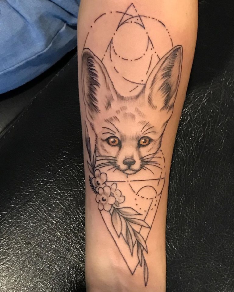 ΡΠ°ΡΡ Π½Π° ΡΡΠΊΠ΅ Π³ΡΠ°ΡΠΈΠΊΠ°