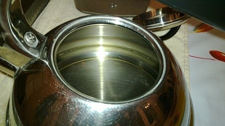 очищаем накипь рассолом