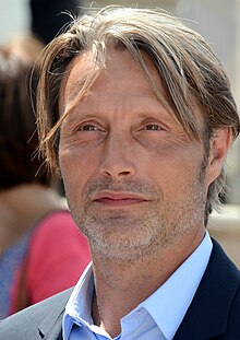 Mads Mikkelsen Cannes 2013 2.jpg