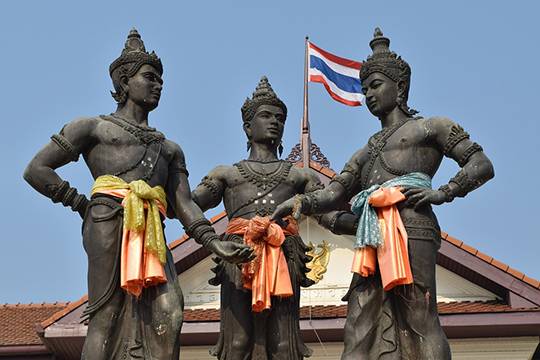 Статуи трех королей в Чиангмае (Таиланд)