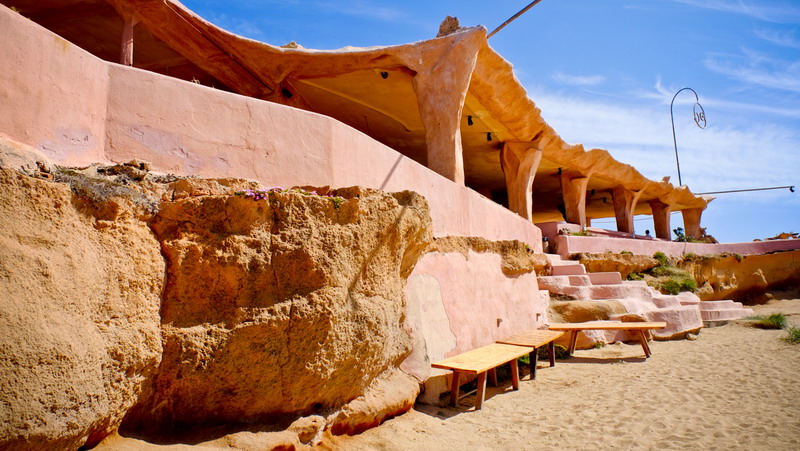 Стильный бар Sunset Ashram прямо на берегу Бар на пляже