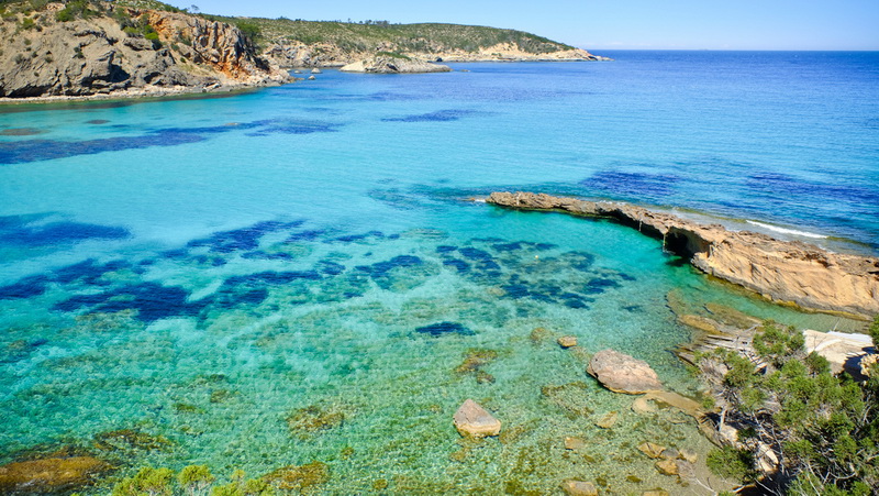 Бухта с удивительной чистоты водой bassa0002